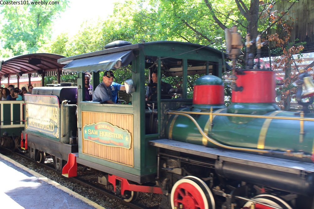 Steam train at Six Flags Over Texas